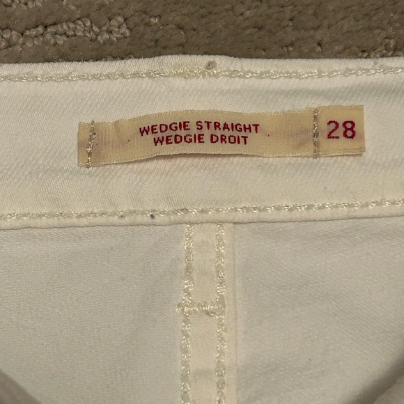 Levi’s White Wedgie Jean - Picture 2 of 3